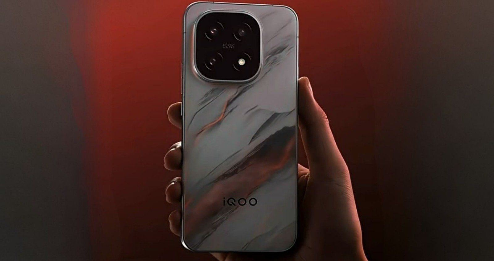 iQOO 15 : Gaming Beast, Cool Thermals, Elite Camera, Fast Charge